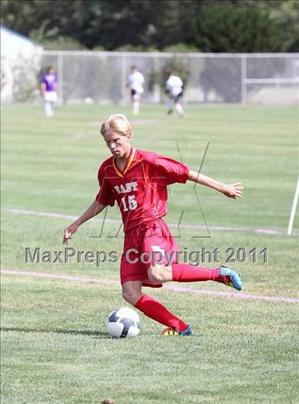 Thumbnail 2 in Williamsville East vs Niagara Falls (ECIC/NFL Challenge) photogallery.