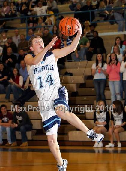 Thumbnail 3 in Kane vs. Brookville (PIAA District 9 AA Final) photogallery.