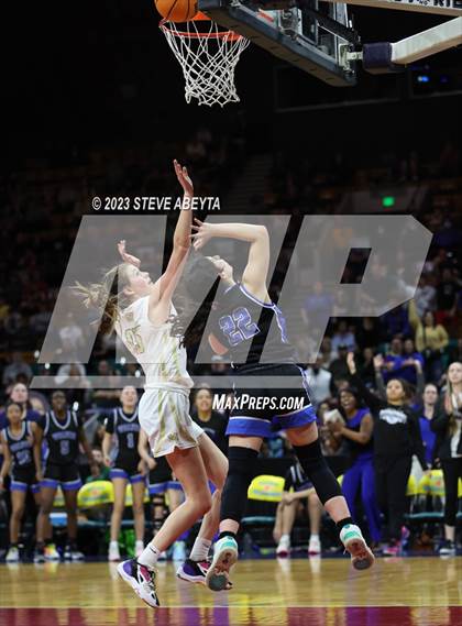 Thumbnail 1 in Grandview vs. Monarch (CHSAA 6A Championship) photogallery.