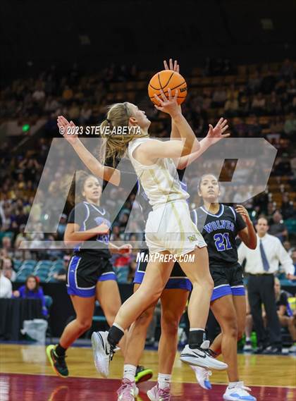 Thumbnail 3 in Grandview vs. Monarch (CHSAA 6A Championship) photogallery.