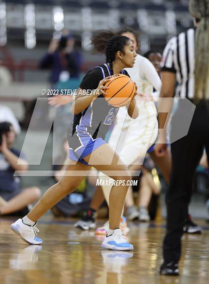 Thumbnail 3 in Grandview vs. Monarch (CHSAA 6A Championship) photogallery.