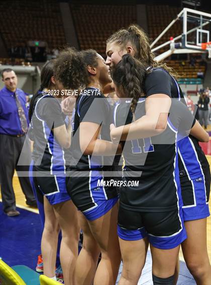 Thumbnail 3 in Grandview vs. Monarch (CHSAA 6A Championship) photogallery.
