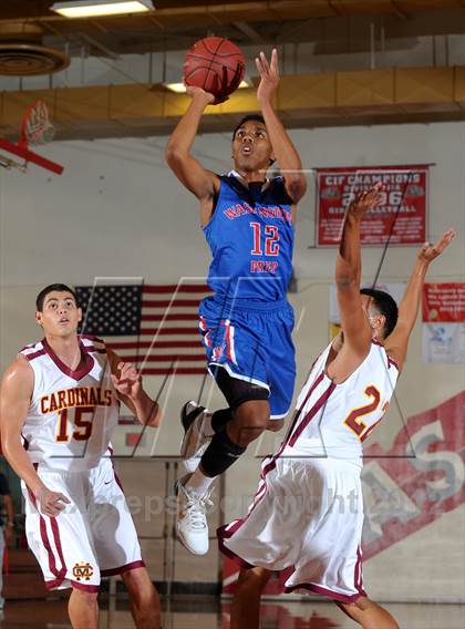Thumbnail 3 in Cantwell-Sacred Heart vs. George Washington Prep (Rose City Roundball Classic) photogallery.