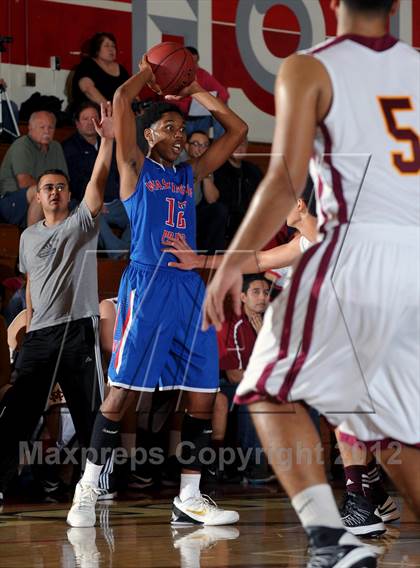 Thumbnail 1 in Cantwell-Sacred Heart vs. George Washington Prep (Rose City Roundball Classic) photogallery.