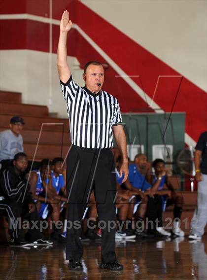 Thumbnail 1 in Cantwell-Sacred Heart vs. George Washington Prep (Rose City Roundball Classic) photogallery.