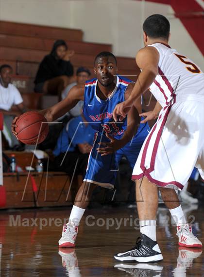Thumbnail 1 in Cantwell-Sacred Heart vs. George Washington Prep (Rose City Roundball Classic) photogallery.