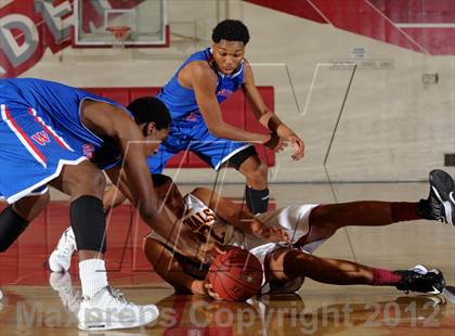 Thumbnail 3 in Cantwell-Sacred Heart vs. George Washington Prep (Rose City Roundball Classic) photogallery.