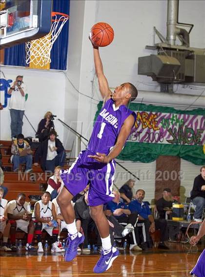 Thumbnail 2 in Modesto Christian vs. Sacramento (Gridley Invitational) photogallery.