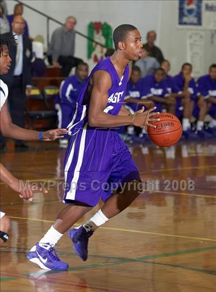 Thumbnail 1 in Modesto Christian vs. Sacramento (Gridley Invitational) photogallery.