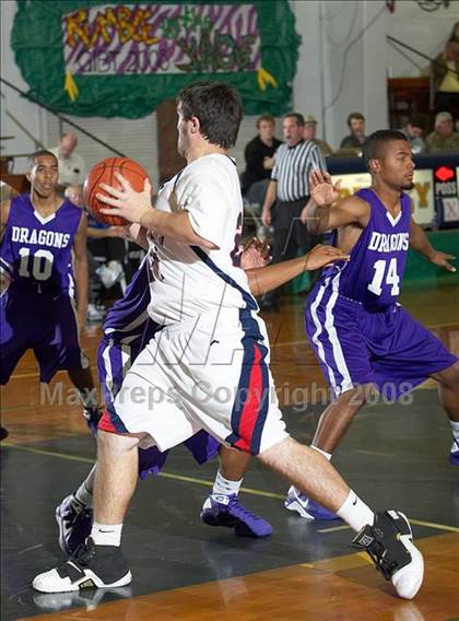 Thumbnail 1 in Modesto Christian vs. Sacramento (Gridley Invitational) photogallery.