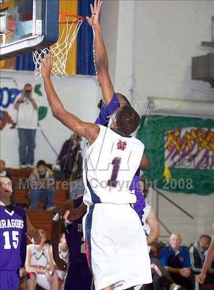 Thumbnail 3 in Modesto Christian vs. Sacramento (Gridley Invitational) photogallery.