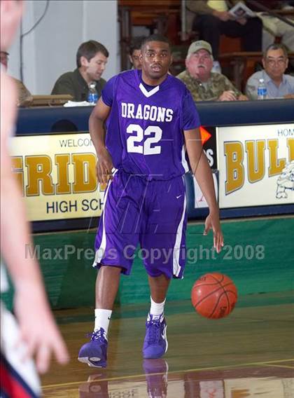 Thumbnail 2 in Modesto Christian vs. Sacramento (Gridley Invitational) photogallery.