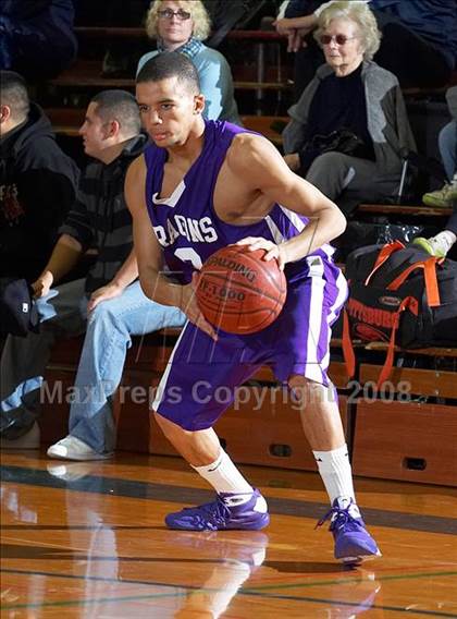 Thumbnail 2 in Modesto Christian vs. Sacramento (Gridley Invitational) photogallery.