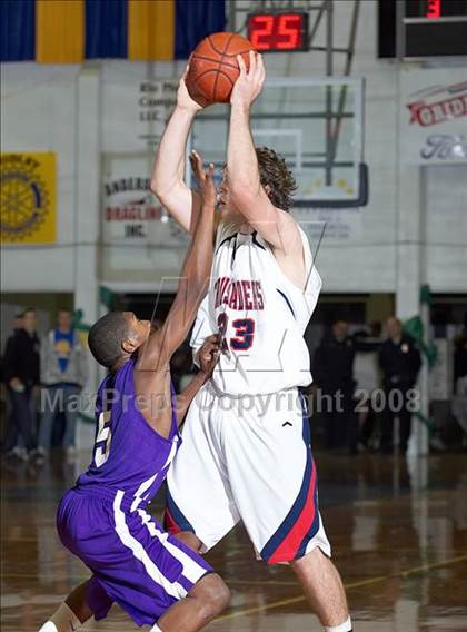 Thumbnail 3 in Modesto Christian vs. Sacramento (Gridley Invitational) photogallery.