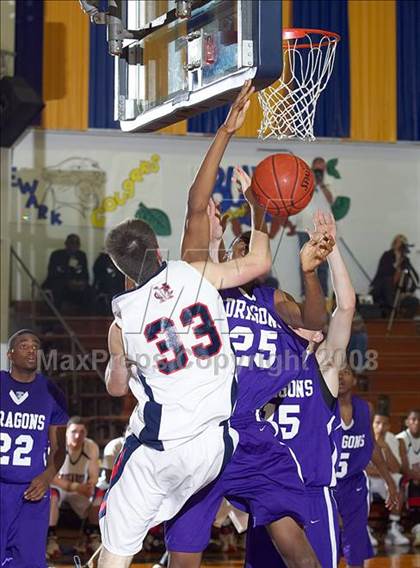 Thumbnail 1 in Modesto Christian vs. Sacramento (Gridley Invitational) photogallery.