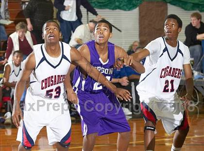 Thumbnail 3 in Modesto Christian vs. Sacramento (Gridley Invitational) photogallery.
