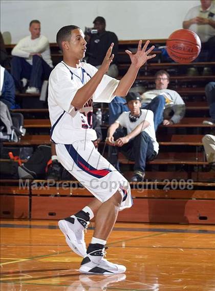 Thumbnail 1 in Modesto Christian vs. Sacramento (Gridley Invitational) photogallery.