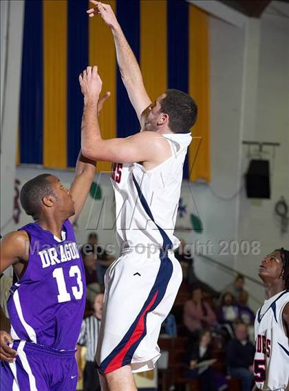 Thumbnail 2 in Modesto Christian vs. Sacramento (Gridley Invitational) photogallery.
