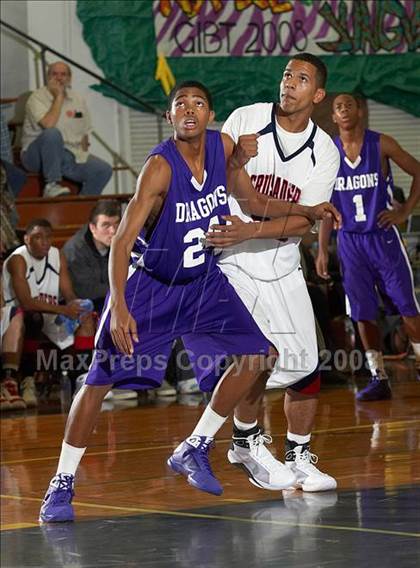 Thumbnail 1 in Modesto Christian vs. Sacramento (Gridley Invitational) photogallery.