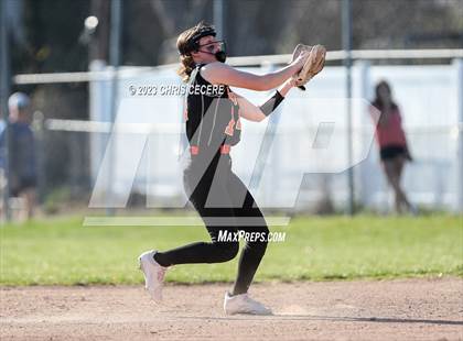 Thumbnail 3 in Churchville-Chili @ Irondequoit photogallery.