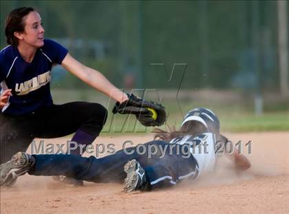 Thumbnail 2 in Holly Springs vs Alexander Central (NCHSAA 4A Semifinal) photogallery.