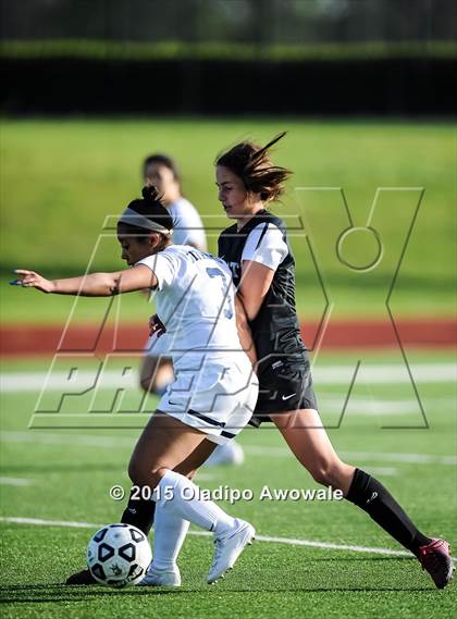 Thumbnail 2 in Rockwall Heath vs Centennial (UIL 5A Region II Area Playoff) photogallery.