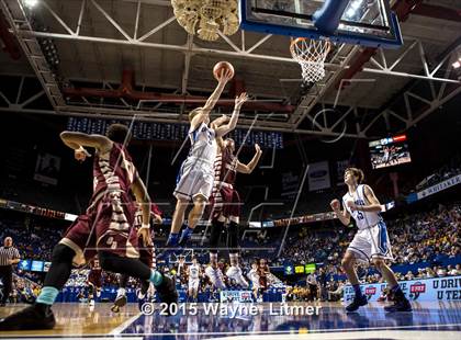 Thumbnail 2 in Doss vs. Covington Catholic (KHSAA Sweet 16) photogallery.