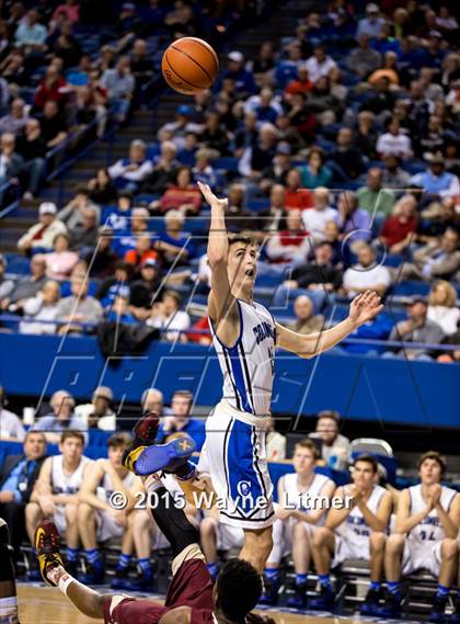 Thumbnail 2 in Doss vs. Covington Catholic (KHSAA Sweet 16) photogallery.