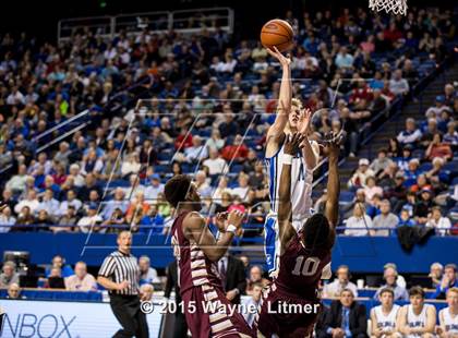 Thumbnail 2 in Doss vs. Covington Catholic (KHSAA Sweet 16) photogallery.
