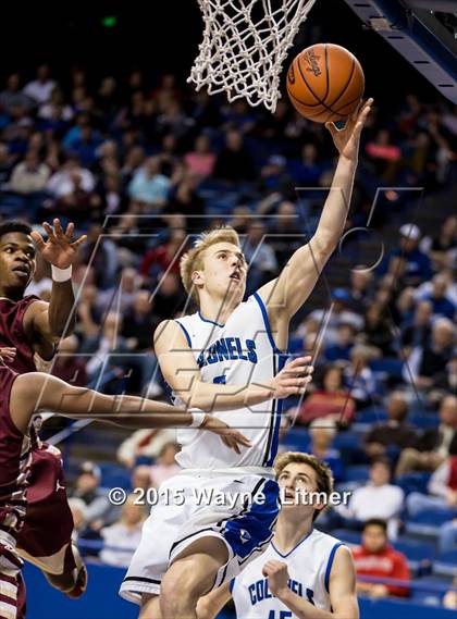 Thumbnail 2 in Doss vs. Covington Catholic (KHSAA Sweet 16) photogallery.
