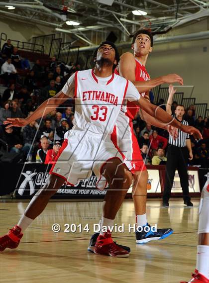 Thumbnail 3 in Etiwanda vs. Mater Dei (MaxPreps Holiday Classic) photogallery.