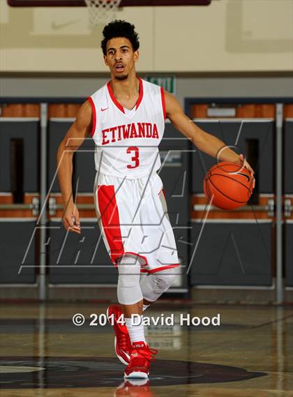 Thumbnail 1 in Etiwanda vs. Mater Dei (MaxPreps Holiday Classic) photogallery.