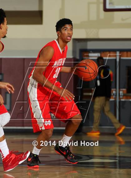 Thumbnail 3 in Etiwanda vs. Mater Dei (MaxPreps Holiday Classic) photogallery.