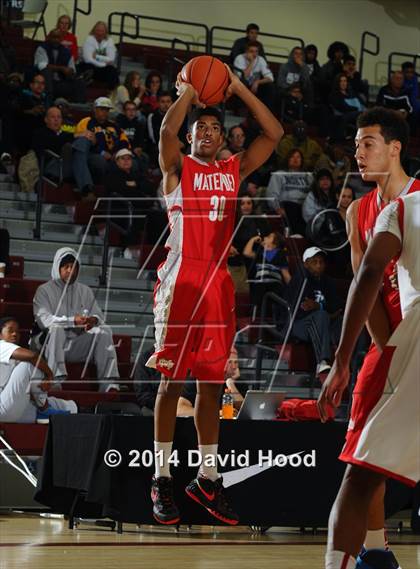 Thumbnail 2 in Etiwanda vs. Mater Dei (MaxPreps Holiday Classic) photogallery.
