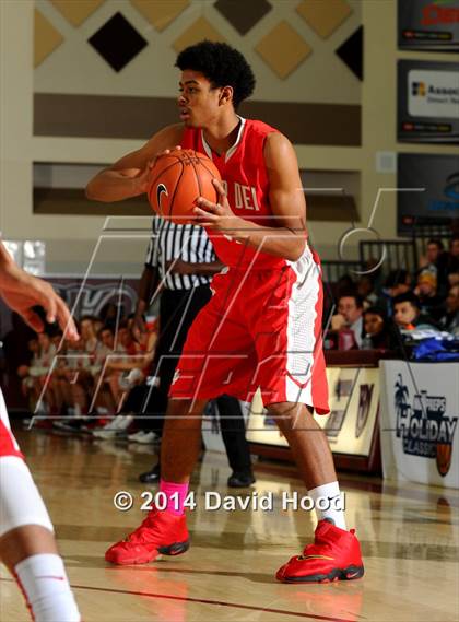 Thumbnail 2 in Etiwanda vs. Mater Dei (MaxPreps Holiday Classic) photogallery.