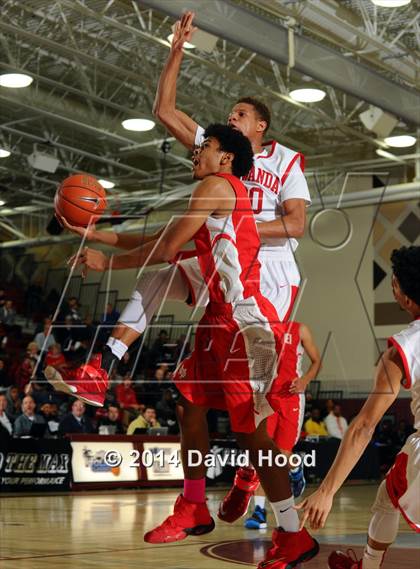 Thumbnail 2 in Etiwanda vs. Mater Dei (MaxPreps Holiday Classic) photogallery.