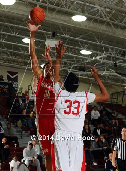 Thumbnail 3 in Etiwanda vs. Mater Dei (MaxPreps Holiday Classic) photogallery.