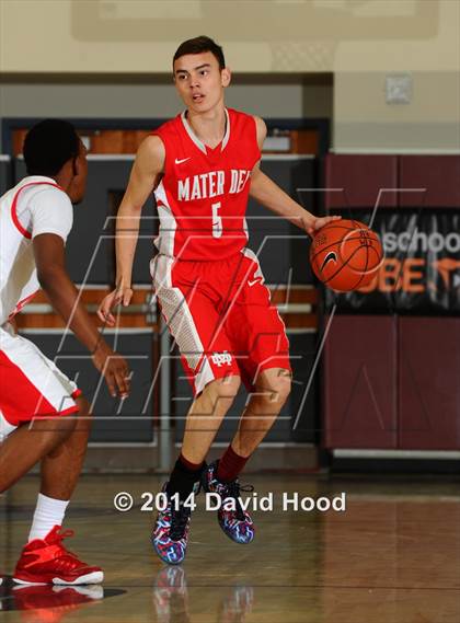 Thumbnail 2 in Etiwanda vs. Mater Dei (MaxPreps Holiday Classic) photogallery.