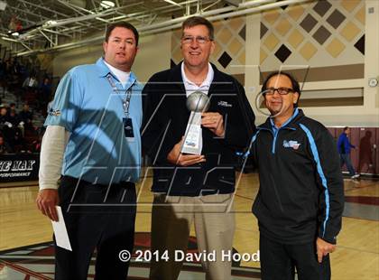 Thumbnail 2 in Etiwanda vs. Mater Dei (MaxPreps Holiday Classic) photogallery.