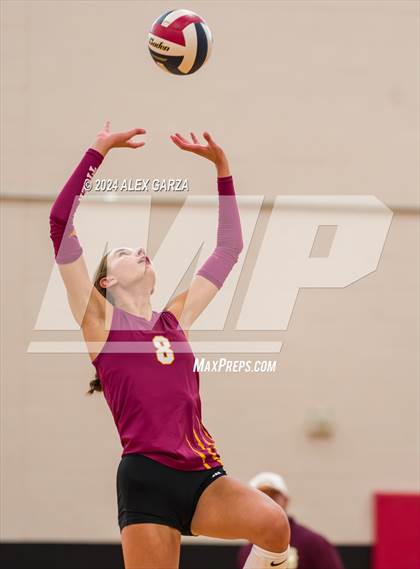 Thumbnail 1 in Dripping Springs vs. Leander photogallery.