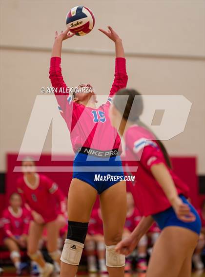 Thumbnail 3 in Dripping Springs vs. Leander photogallery.
