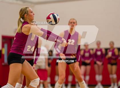 Thumbnail 3 in Dripping Springs vs. Leander photogallery.