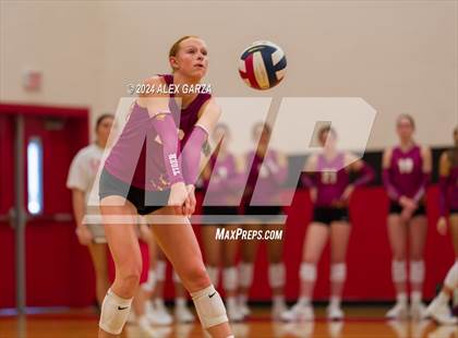 Thumbnail 2 in Dripping Springs vs. Leander photogallery.