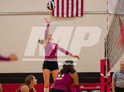 Thumbnail 2 in Dripping Springs vs. Leander photogallery.