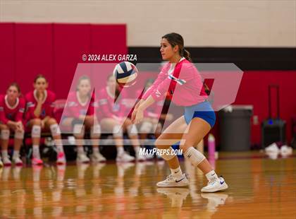 Thumbnail 2 in Dripping Springs vs. Leander photogallery.