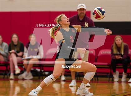 Thumbnail 2 in Dripping Springs vs. Leander photogallery.