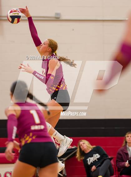 Thumbnail 1 in Dripping Springs vs. Leander photogallery.