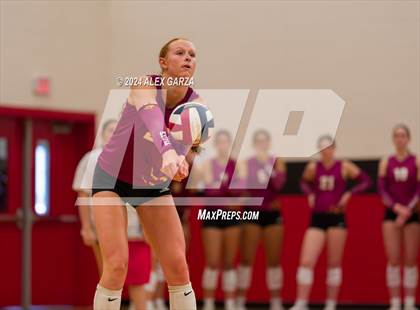Thumbnail 3 in Dripping Springs vs. Leander photogallery.
