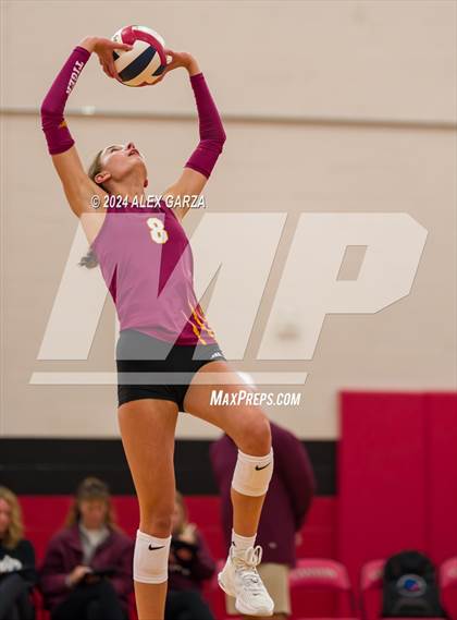Thumbnail 2 in Dripping Springs vs. Leander photogallery.