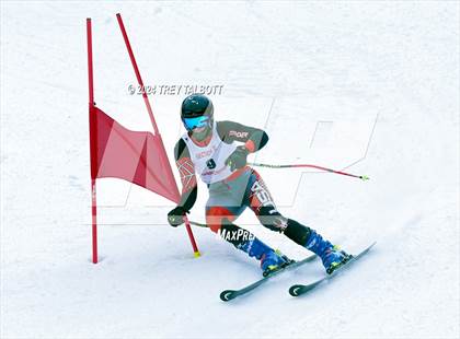 Thumbnail 3 in NYSPHSAA Section V Class A & B Giant Slalom Final (First Run) photogallery.